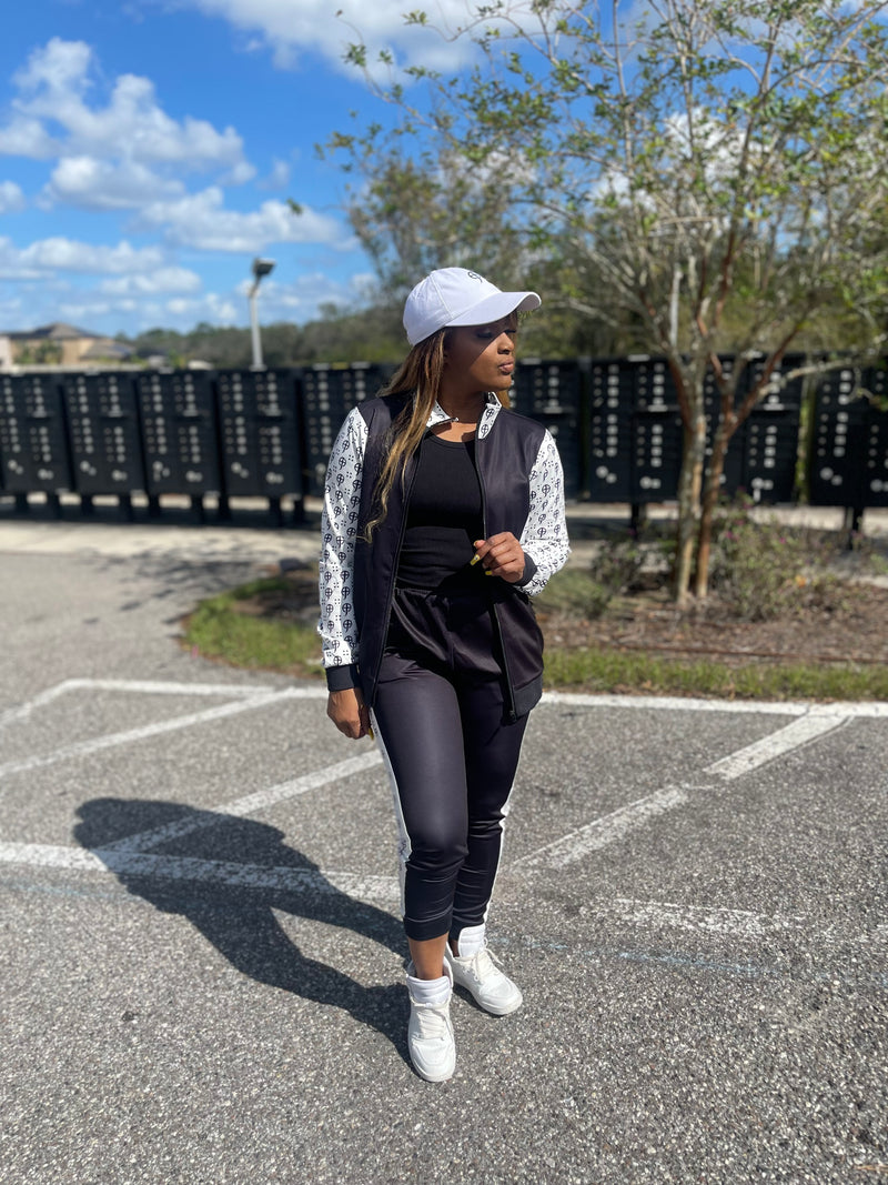 Black tracksuit Tracksuit w/white logo