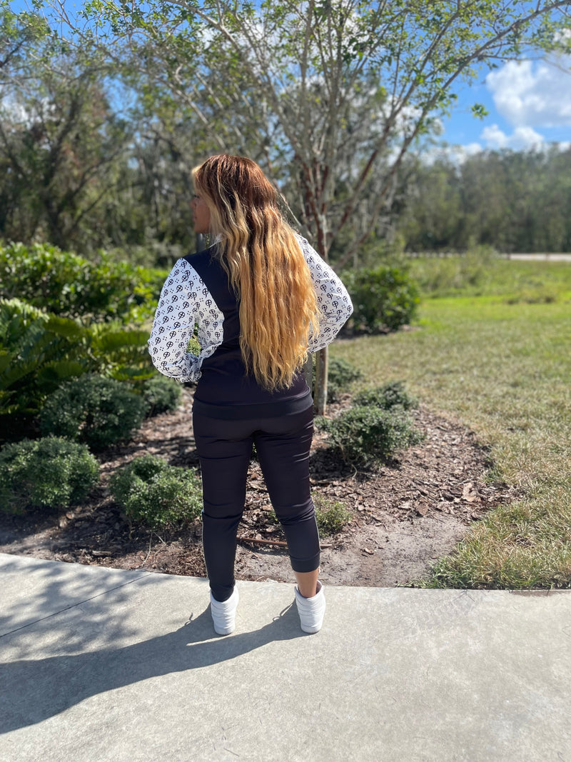 Black tracksuit Tracksuit w/white logo
